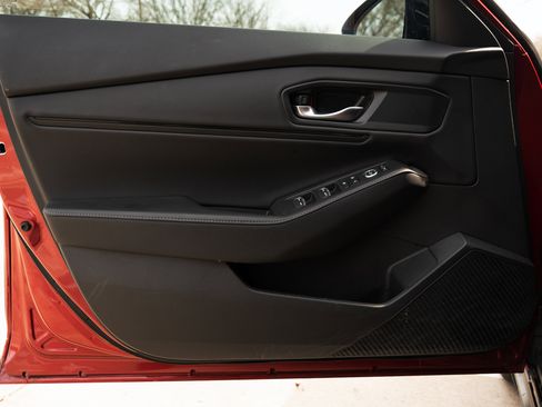 Used 2024 Honda Accord Sport image 36