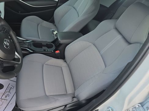 Used 2025 Toyota Corolla SE FWD image 12