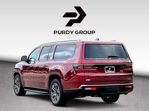Used 2024 Jeep Wagoneer L Series II w/ Flexible Seating Group AWD/4WD image 6