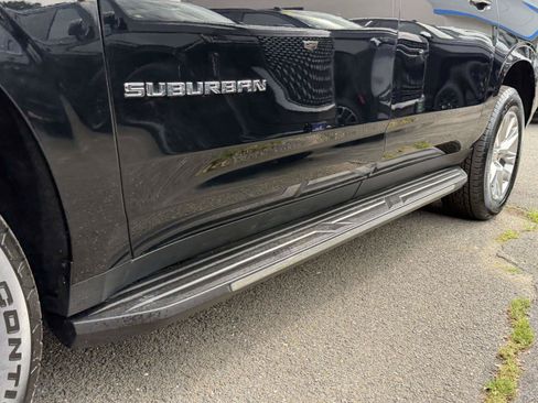 Certified 2025 Chevrolet Suburban Premier AWD/4WD image 8