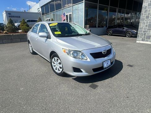 Used 2010 Toyota Corolla LE FWD image 1