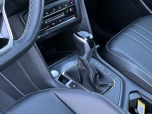 Used 2024 Volkswagen Tiguan Wolfsburg Edition image 20