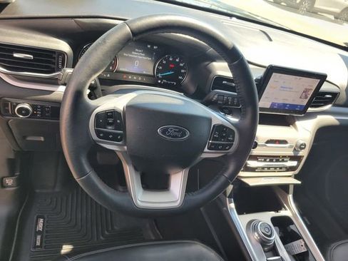 Certified 2023 Ford Explorer XLT w/ Equipment Group 202A AWD/4WD image 30