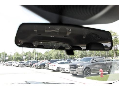 Used 2022 Ford Explorer XLT w/ Equipment Group 202A RWD image 25