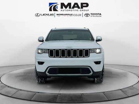 Used 2019 Jeep Grand Cherokee Limited w/ Trailer Tow Group IV image 8
