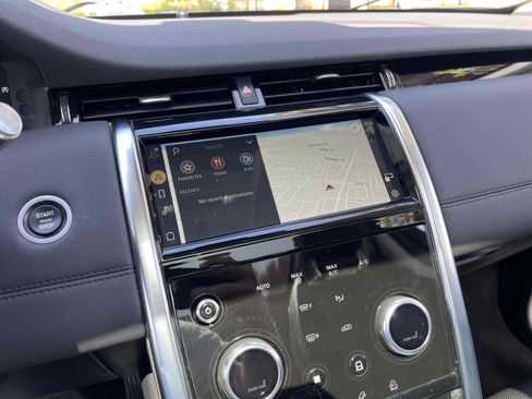 Used 2021 Land Rover Discovery Sport SE image 61