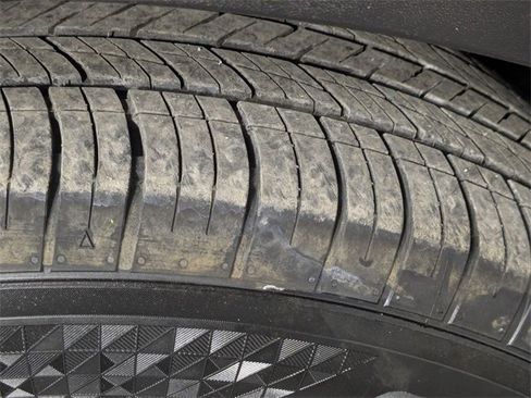 Used 2022 Kia Telluride LX image 8