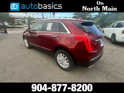 Used 2017 Cadillac XT5 FWD image 3