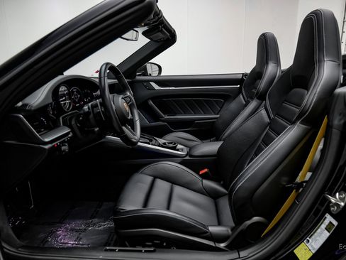 Used 2022 Porsche 911 Turbo S image 41