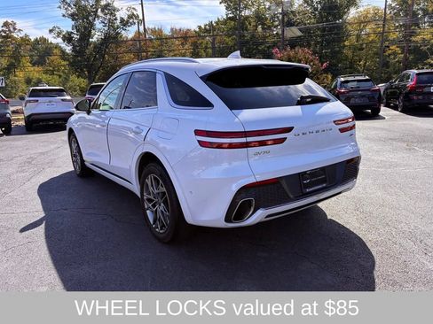 Used 2022 Genesis GV70 2.5T w/ Advanced Package AWD/4WD image 5