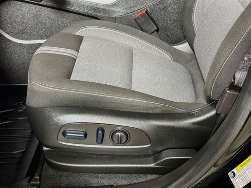 Certified 2024 Chevrolet Blazer LT w/ Convenience Package FWD image 17