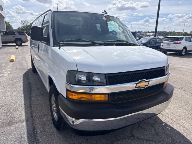 Used 2025 Chevrolet Express 3500 LT w/ LT Preferred Equipment Group RWD image 6