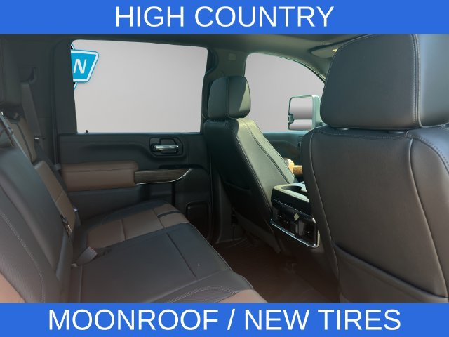 Used 2022 Chevrolet Silverado 3500 High Country w/ Safety Package II AWD/4WD image 16