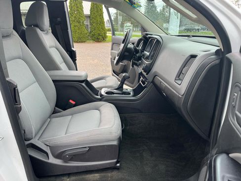 Used 2017 Chevrolet Colorado W/T w/ WT Convenience Package AWD/4WD image 18