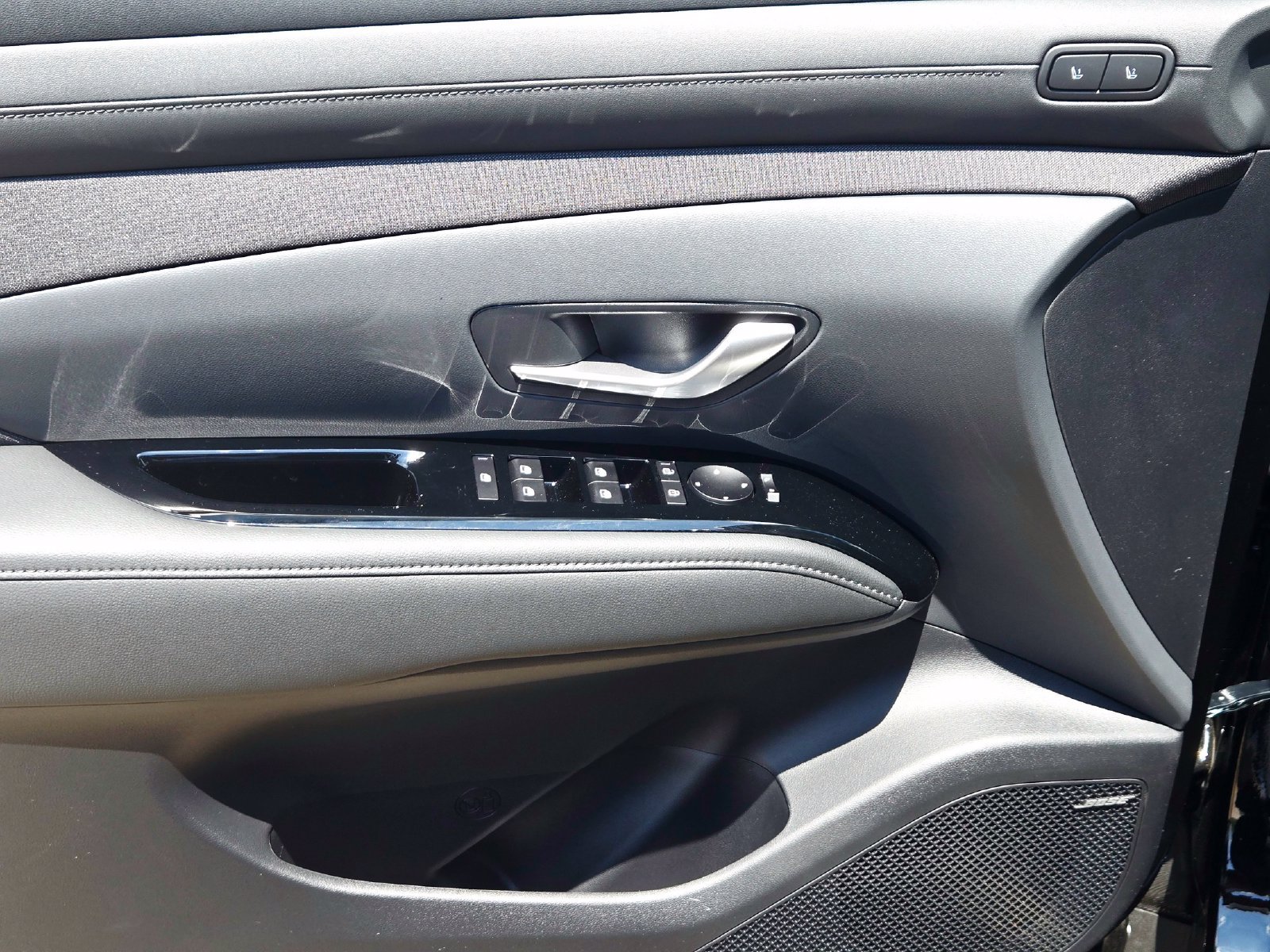 New 2026 Hyundai Tucson Limited AWD/4WD image 18