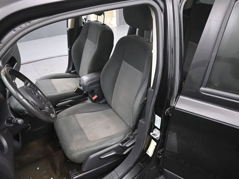 Used 2016 Jeep Patriot Latitude w/ Sun/Sound Group image 11