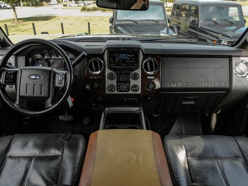 Used 2015 Ford F250 Lariat w/ Lariat Ultimate Package AWD/4WD image 12