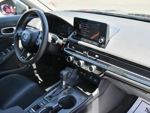 Used 2023 Honda Civic LX image 40
