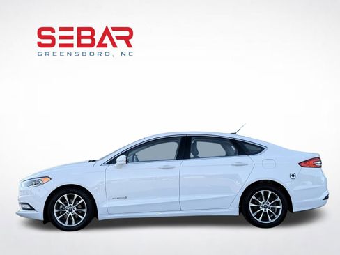 Used 2017 Ford Fusion SE w/ Equipment Group 602A image 8