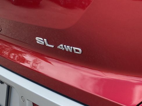 Used 2024 Nissan Pathfinder SL AWD/4WD image 32