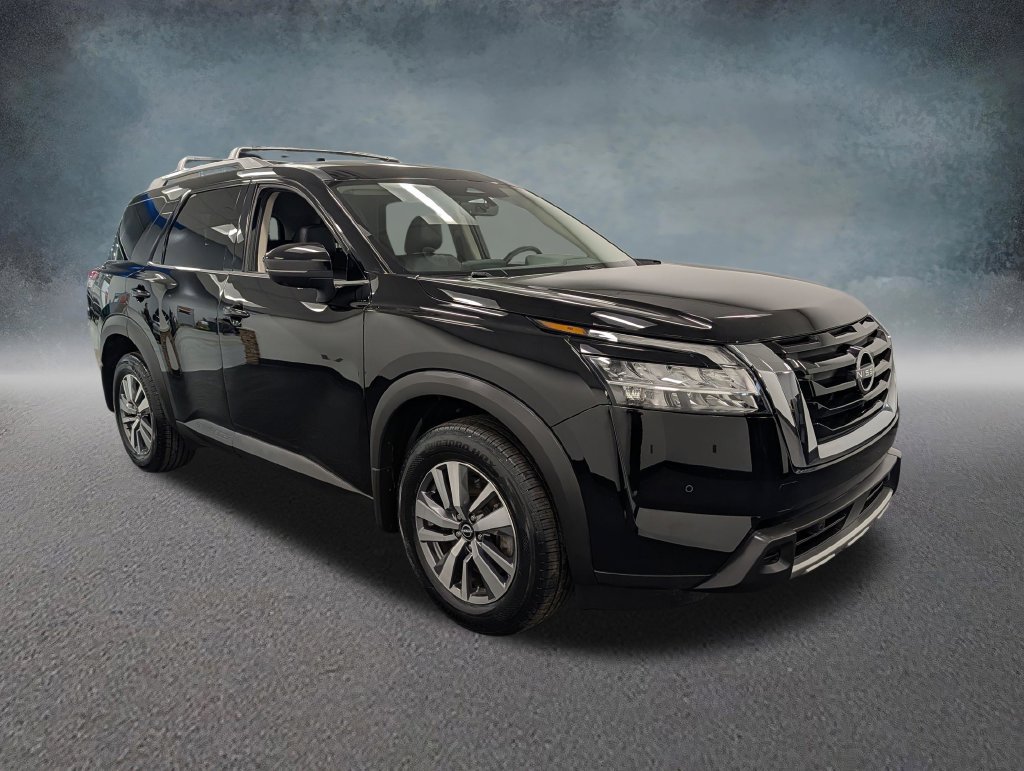 Used 2023 Nissan Pathfinder SL AWD/4WD image 3