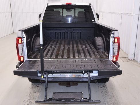 Used 2018 Ford F350 Lariat w/ Lariat Ultimate Package image 44