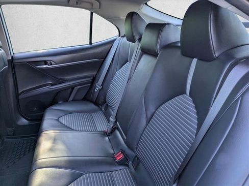 Used 2023 Toyota Camry SE image 18