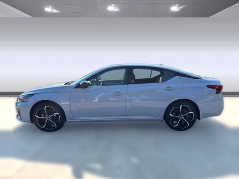 New 2025 Nissan Altima 2.5 SR w/ SR Premium Package image 2