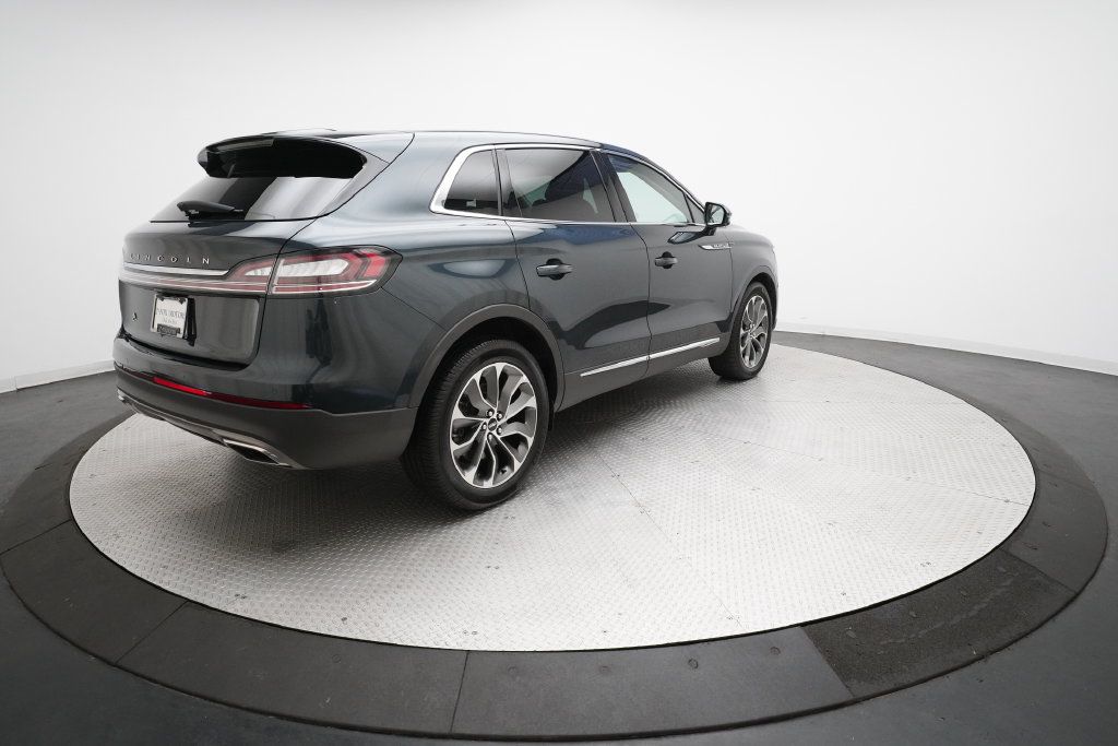 Used 2023 Lincoln Nautilus Reserve w/ Cargo Utility Package AWD/4WD image 35