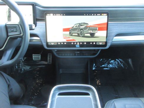 Used 2022 Rivian R1T Adventure image 38