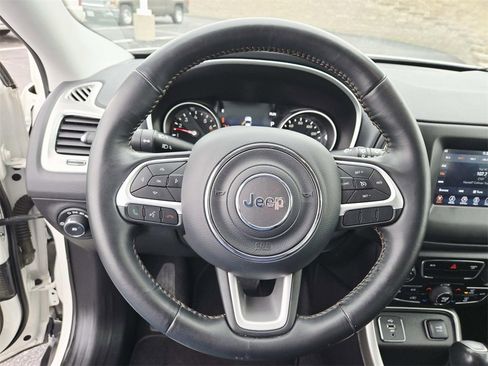 Used 2018 Jeep Compass Latitude w/ Popular Equipment Group image 18