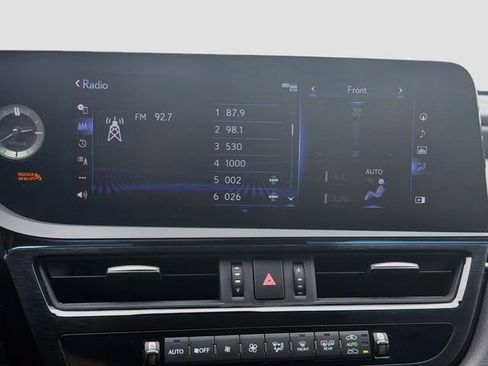 Certified 2022 Lexus ES 350 Ultra Luxury w/ Accessory Package 2 FWD image 31