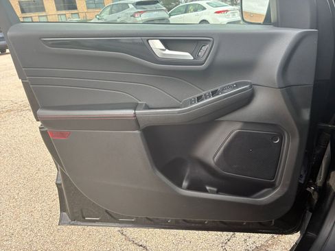 Used 2024 Ford Escape ST-Line image 18