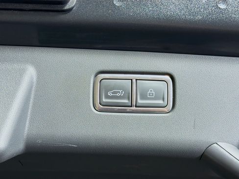 Used 2024 Kia EV9 Land AWD/4WD image 32