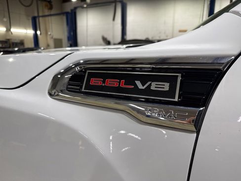 Used 2022 GMC Sierra 3500 SLE w/ SLE Convenience Package image 9