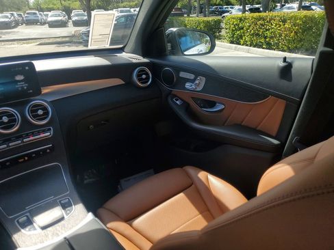 Used 2022 Mercedes-Benz GLC 300 4MATIC Coupe image 24
