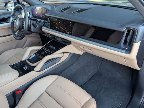 Certified 2026 Porsche Cayenne image 26