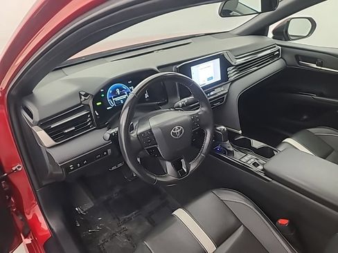 Used 2025 Toyota Camry SE FWD image 24