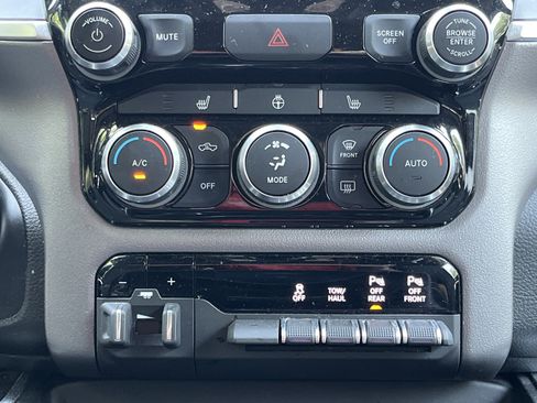 Used 2022 RAM 1500 Big Horn RWD image 7