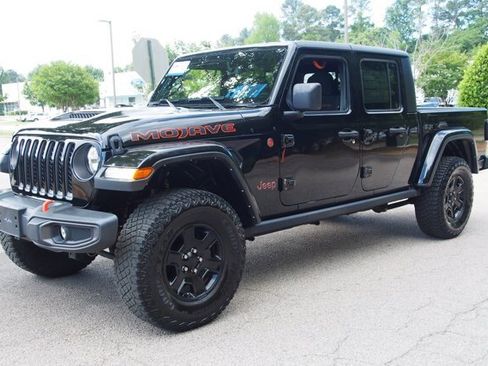 Used 2022 Jeep Gladiator Mojave w/ Cold Weather Group AWD/4WD image 3