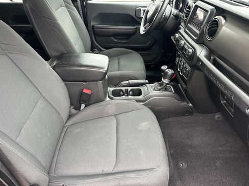 Used 2021 Jeep Wrangler Unlimited Sport AWD/4WD image 13