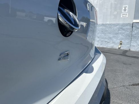 Used 2022 Volkswagen Golf R image 13