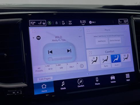 Used 2022 Chrysler Pacifica Touring-L image 27