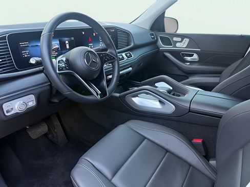 Used 2025 Mercedes-Benz GLE 450e 4MATIC image 16