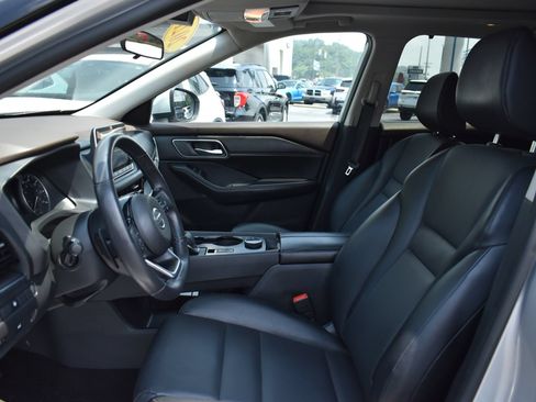 Used 2021 Nissan Rogue SV w/ Premium Package AWD/4WD image 16