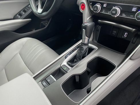 Used 2018 Honda Accord EX-L image 16