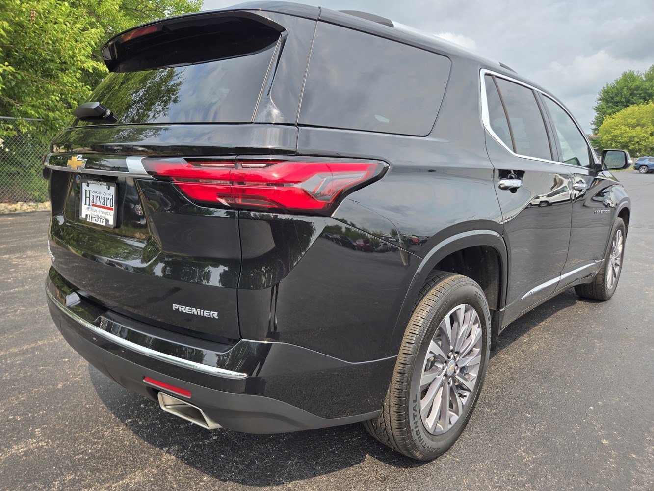 Used 2023 Chevrolet Traverse Premier AWD/4WD image 42