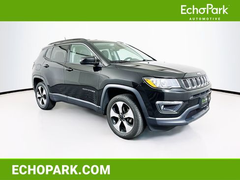Used 2018 Jeep Compass Latitude w/ Popular Equipment Group image 1