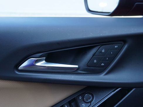 New 2025 Chevrolet Equinox ACTIV w/ Convenience Package III image 24