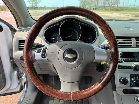 Used 2009 Chevrolet Malibu LS image 12